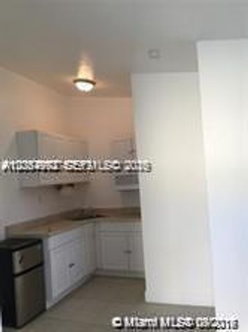 620 NE 178th St B, Miami, FL 33162
