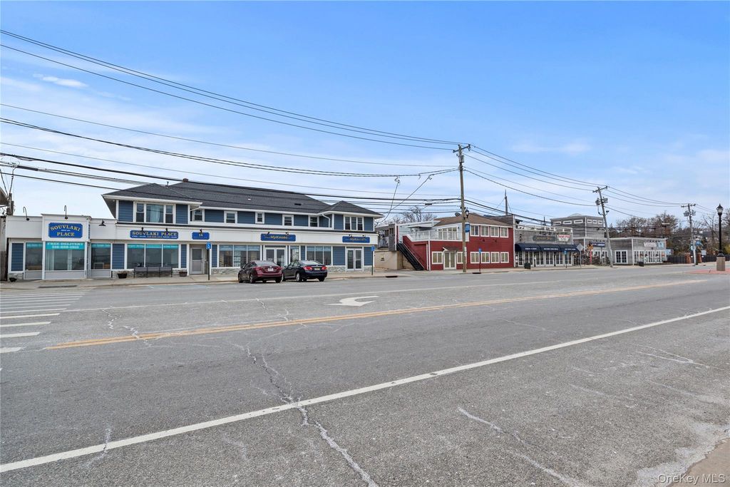 14 Bayville Avenue 5, Bayville, NY 11709