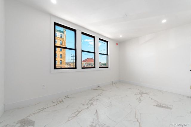 315 Riverside Boulevard 5, Long Beach, NY 11561