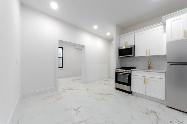 315 Riverside Boulevard 5, Long Beach, NY 11561