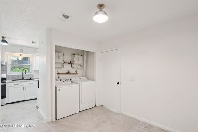 409 SAILFISH Drive E, Atlantic Beach, FL 32233