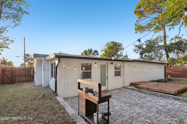 409 SAILFISH Drive E, Atlantic Beach, FL 32233