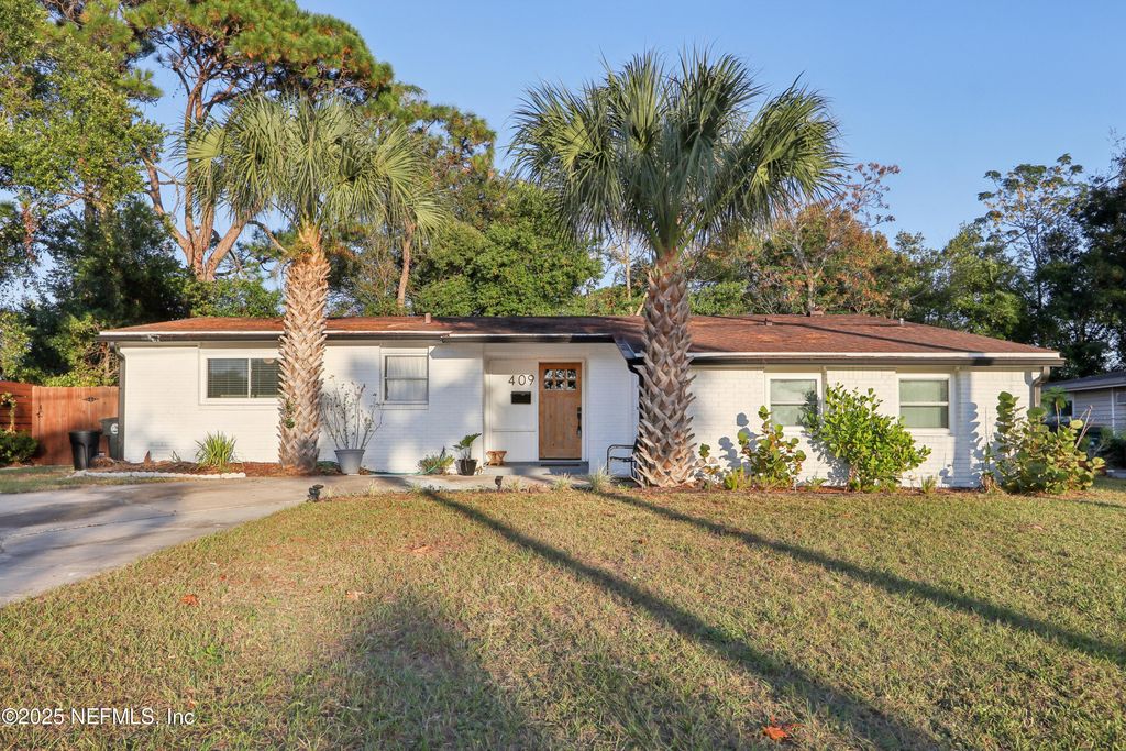 409 SAILFISH Drive E, Atlantic Beach, FL 32233