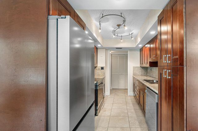 100 SE 5th Avenue 216, Boca Raton, FL 33432
