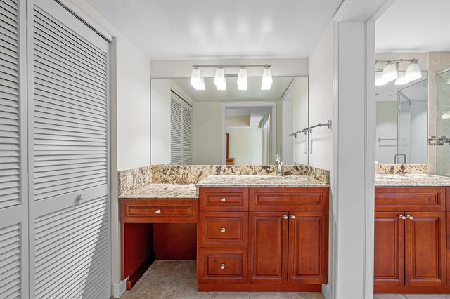 100 SE 5th Avenue 216, Boca Raton, FL 33432