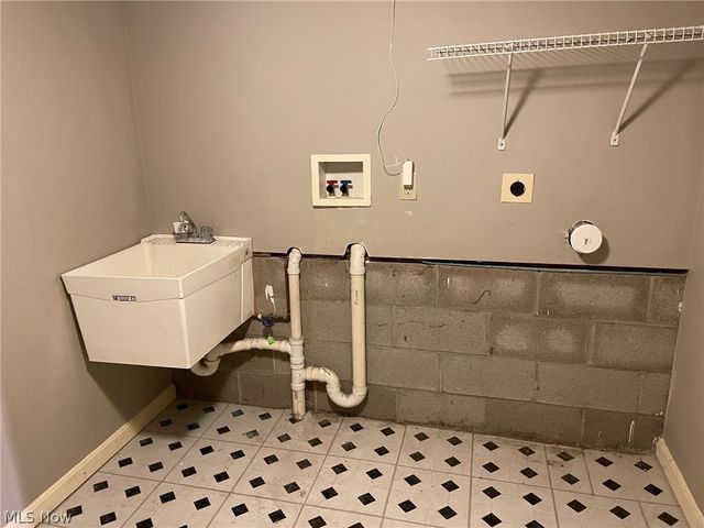 4440 Sexton Road, Cleveland, OH 44105