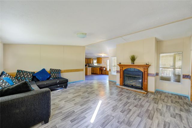 910 County Road 3556, Cleveland, TX 77327