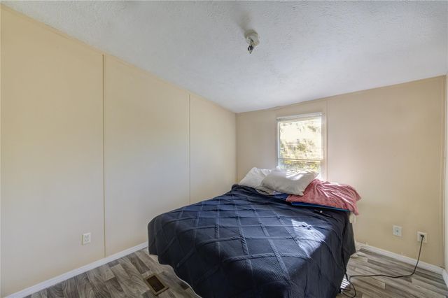 910 County Road 3556, Cleveland, TX 77327