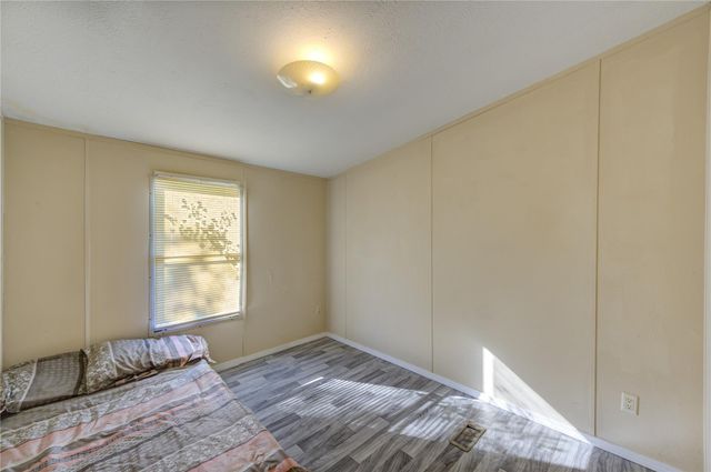 910 County Road 3556, Cleveland, TX 77327