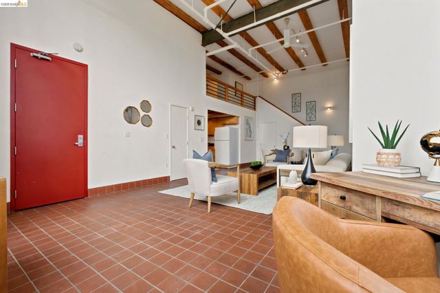 1920 Union St #9, Oakland, CA 94607