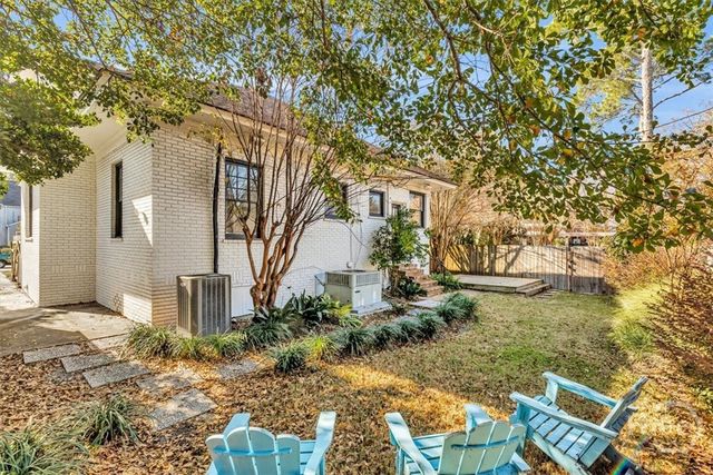 202 E 51st Street, Savannah, GA 31401