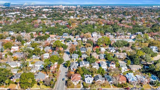 202 E 51st Street, Savannah, GA 31401