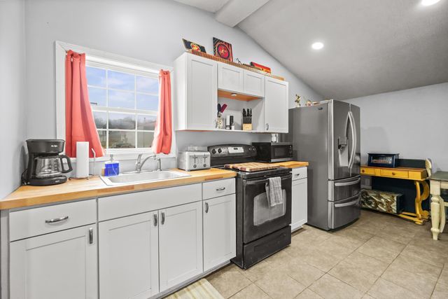 65 N Seneca Street, Rittman, OH 44270