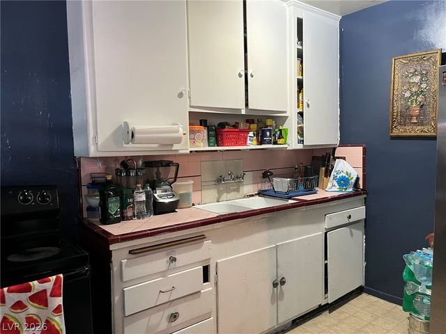 609 TIFFANY Street, Las Vegas, NV 89101