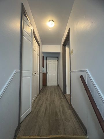 27 W 155th Place, South Holland, IL 60473
