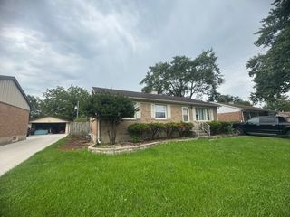 27 W 155th Place, South Holland, IL 60473