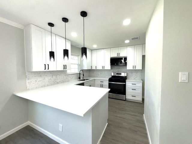 5506 Cactus Forest Drive, Houston, TX 77088