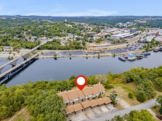 877 Knox Avenue, 3, Hollister, MO 65672