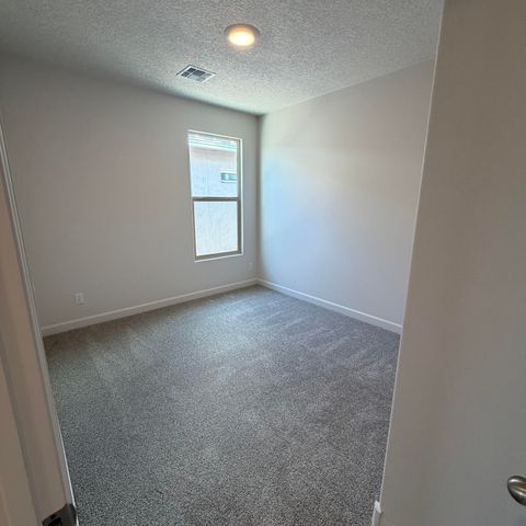 2464 Marble Avenue NE, Rio Rancho, NM 87144