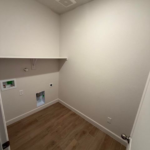 2464 Marble Avenue NE, Rio Rancho, NM 87144