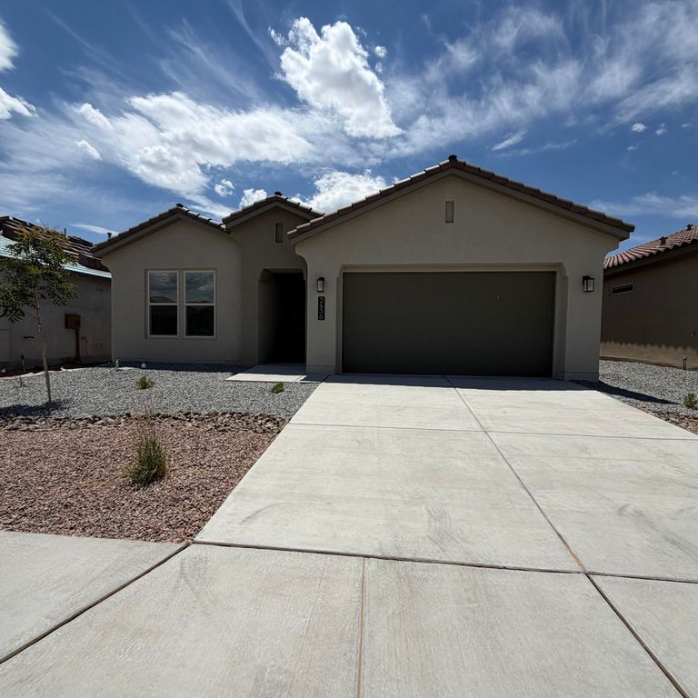 2464 Marble Avenue NE, Rio Rancho, NM 87144