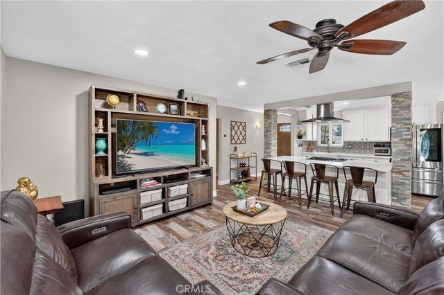2239 Farringdon, Pomona, CA 91768
