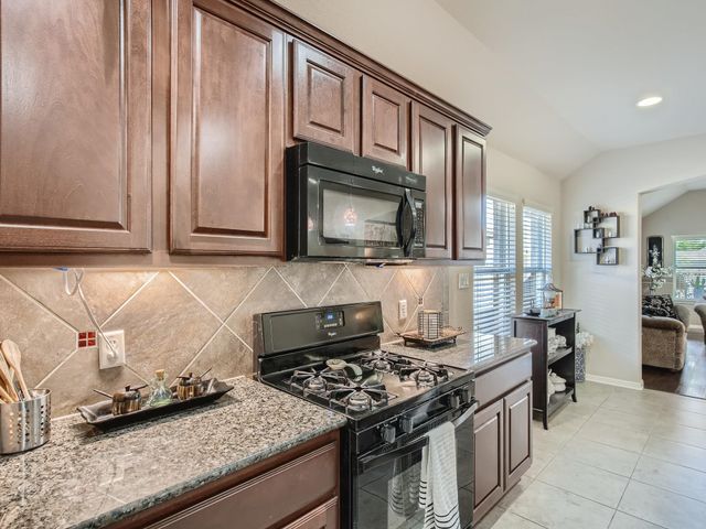 8241 Arezzo DR, Round Rock, TX 78665