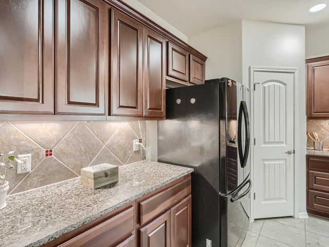 8241 Arezzo DR, Round Rock, TX 78665