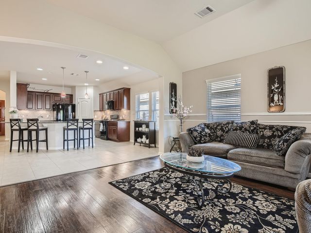 8241 Arezzo DR, Round Rock, TX 78665