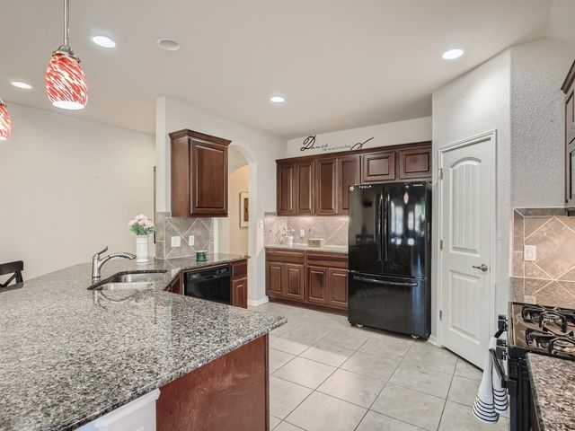 8241 Arezzo DR, Round Rock, TX 78665