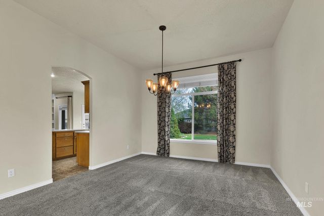 10996 W Southerland St, Boise, ID 83709