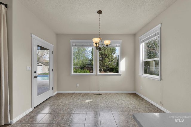 10996 W Southerland St, Boise, ID 83709