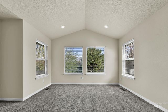 10996 W Southerland St, Boise, ID 83709