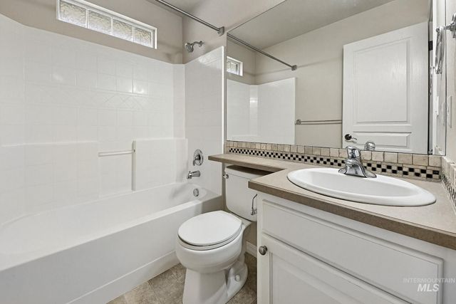 10996 W Southerland St, Boise, ID 83709