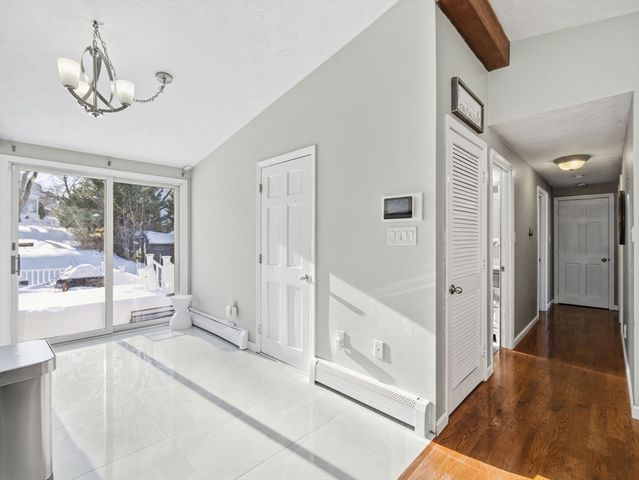 39 Swan Ave, Methuen, MA 01844