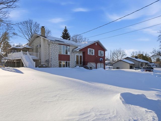 39 Swan Ave, Methuen, MA 01844