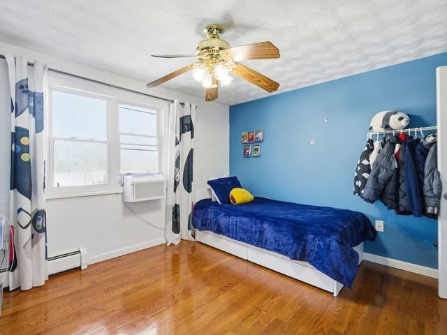 39 Swan Ave, Methuen, MA 01844