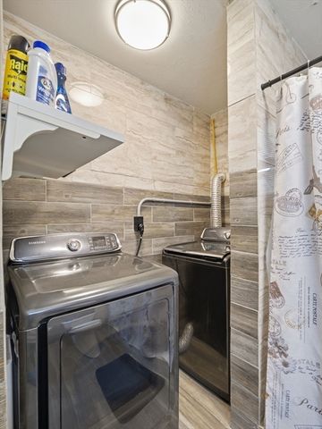 39 Swan Ave, Methuen, MA 01844