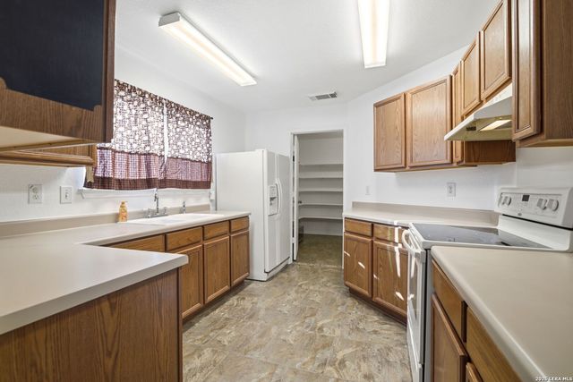 7839 Cortland Oak, San Antonio, TX 78254