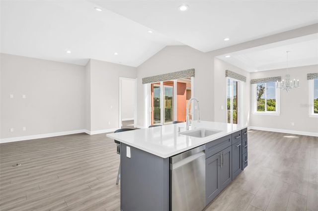 11 FRANKLIN COURT S C, St Petersburg, FL 33711