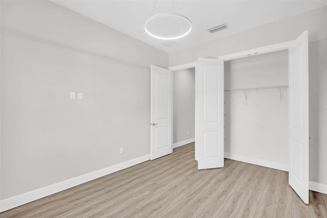 11 FRANKLIN COURT S C, St Petersburg, FL 33711