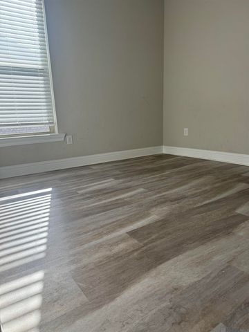 10004 Ole Millstead Ct, Baton Rouge, LA 70816