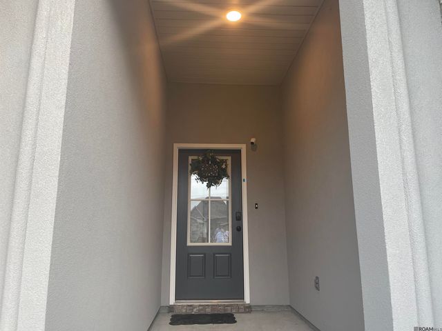 10004 Ole Millstead Ct, Baton Rouge, LA 70816