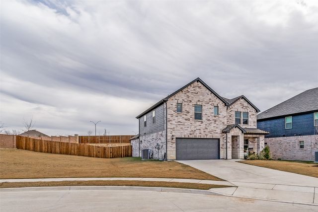 9101 Cacti Court, Fort Worth, TX 76036