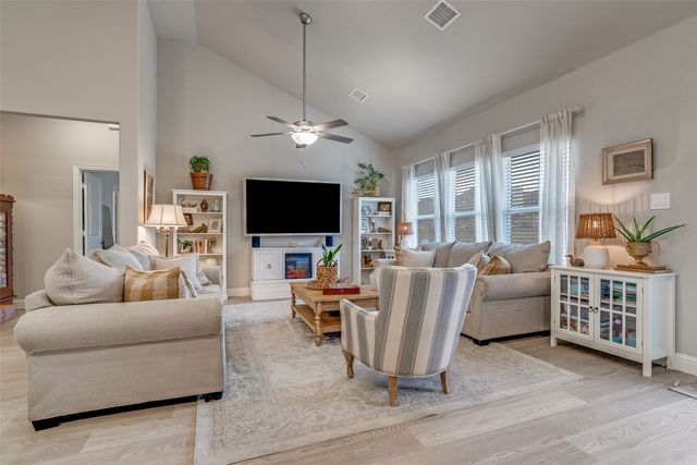 9101 Cacti Court, Fort Worth, TX 76036