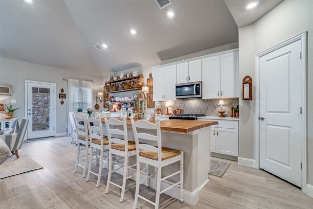 9101 Cacti Court, Fort Worth, TX 76036