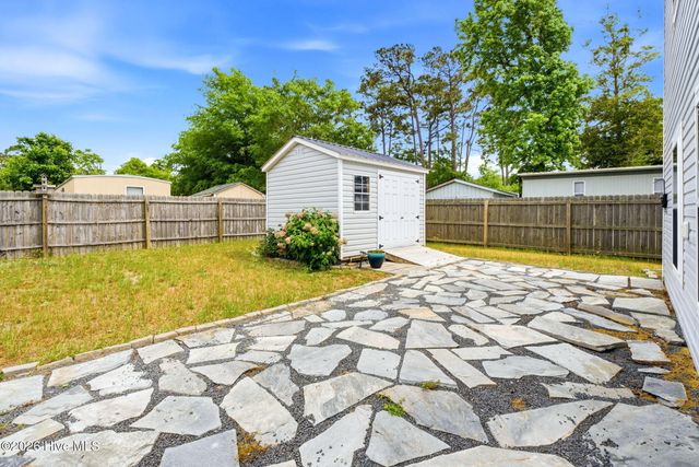 218 NE 76th Street, Oak Island, NC 28465