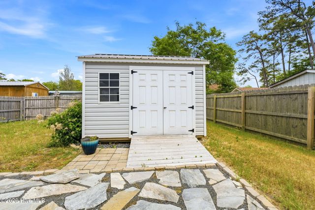 218 NE 76th Street, Oak Island, NC 28465