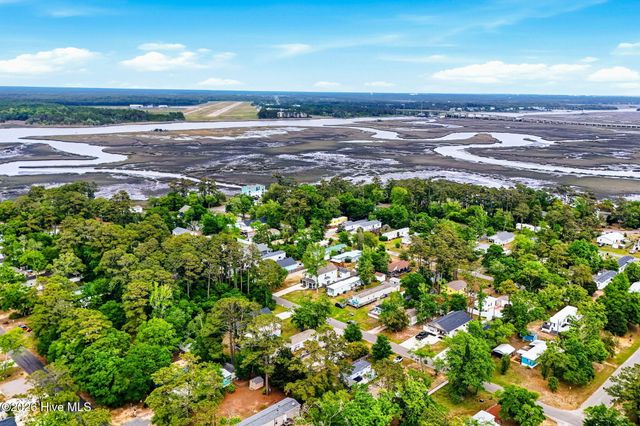 218 NE 76th Street, Oak Island, NC 28465