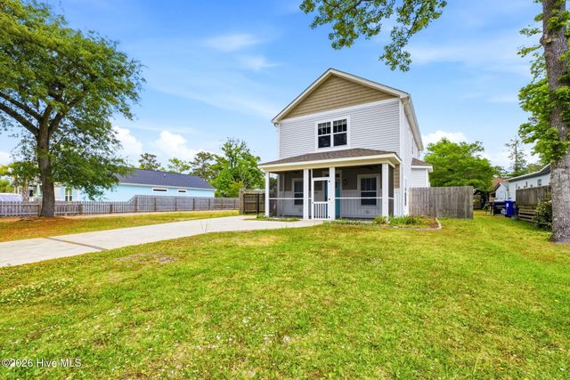 218 NE 76th Street, Oak Island, NC 28465